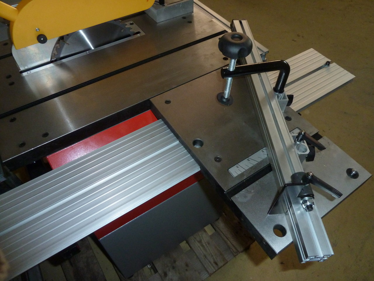 CORMAK Tischkreissäge TS250 Tischfräsmaschine 4000 U/min Sägeblatt Holzsäge